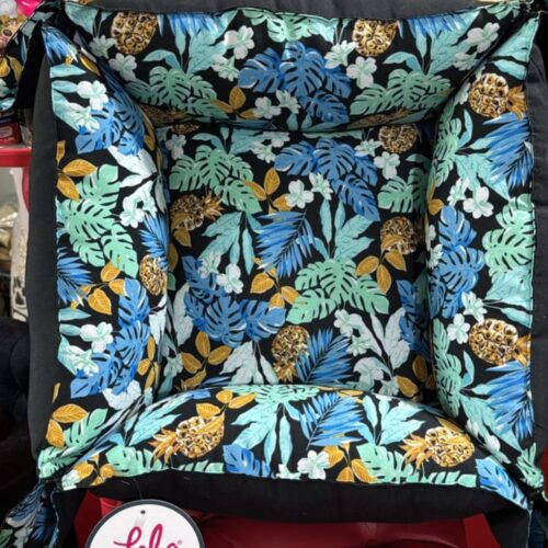 Alternative view of Cucha Dormilon